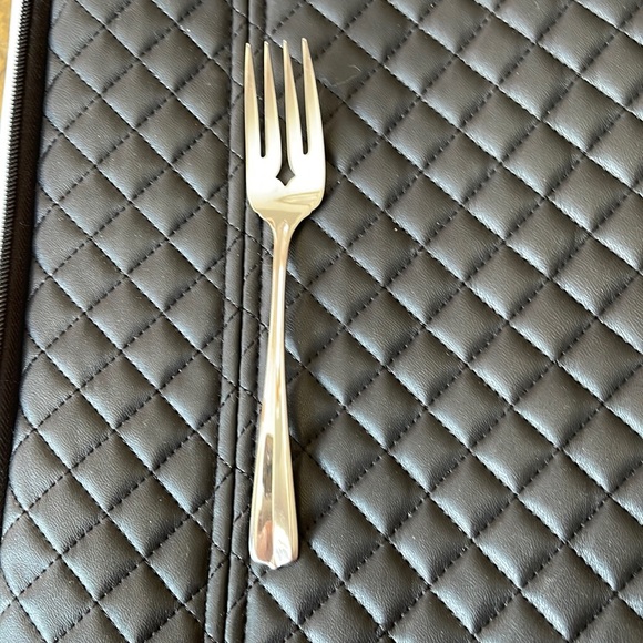 Oneida Dining 4 New Oneida Gala Impulse Salad Forks Made In Usa